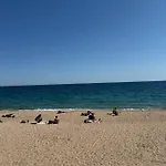 2p Vue Idéalement Situé Face Plages Du Midi Appartement Cannes